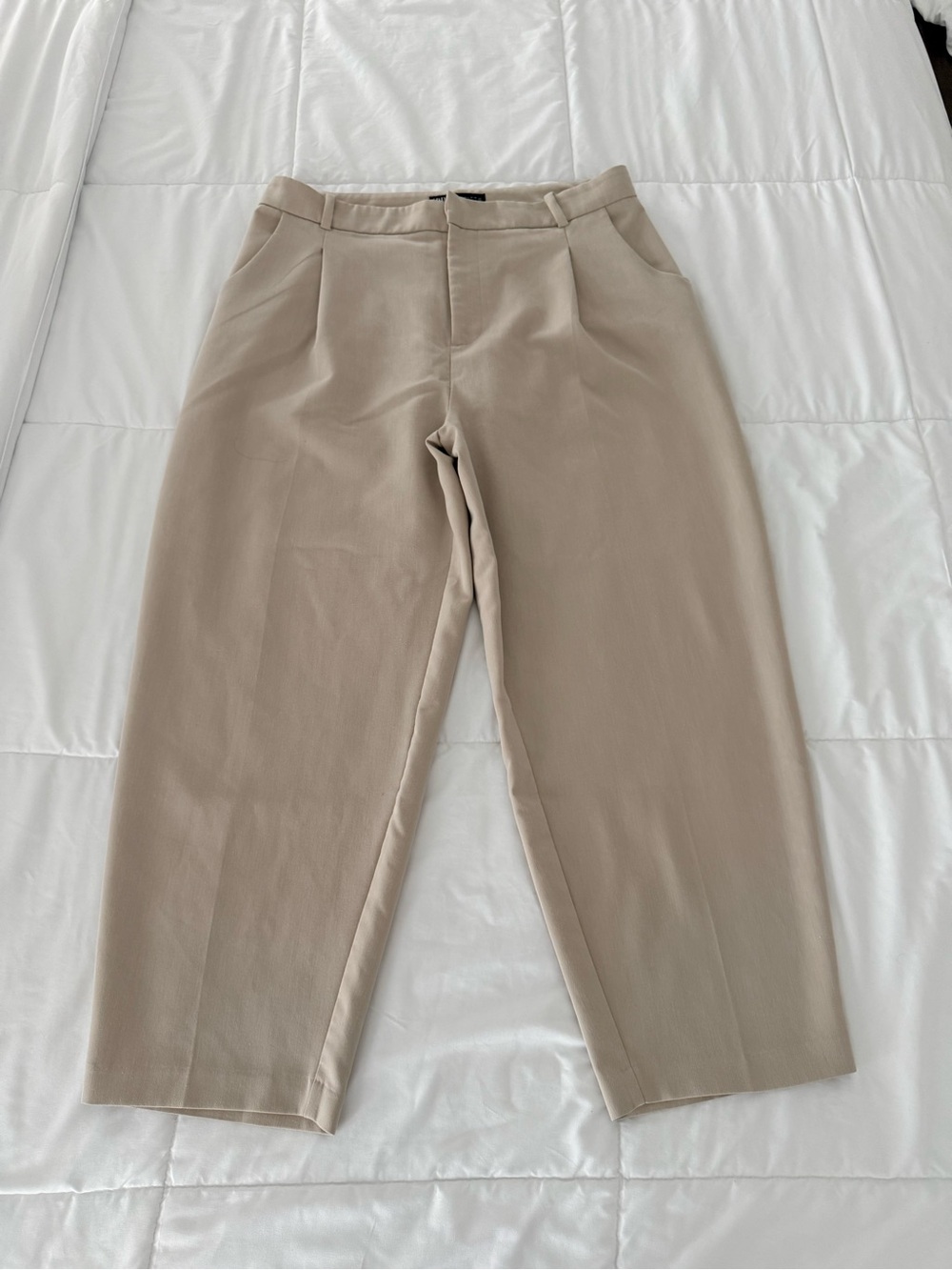 ZARA Women’s Pleated Ankle Pants Light Camel Color With Belt Size L